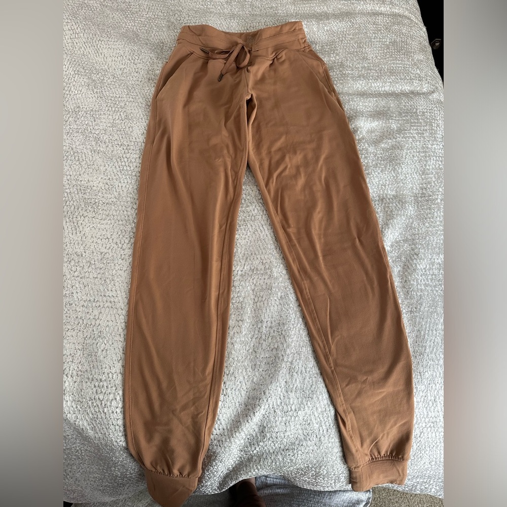 Zyia Camel Joggers